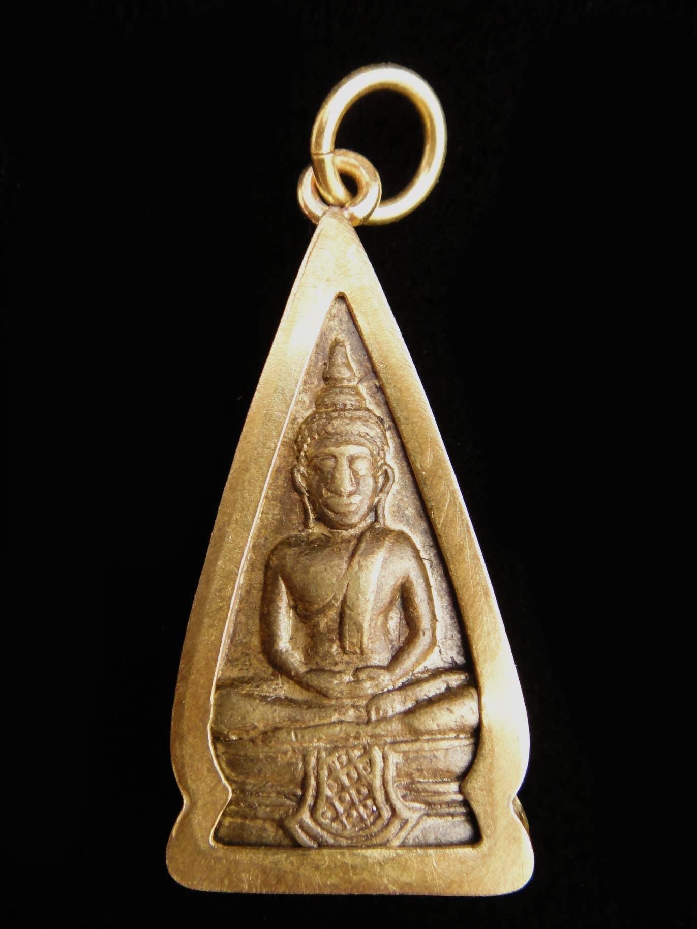 Buddha Pendant in Sacred Triangle
