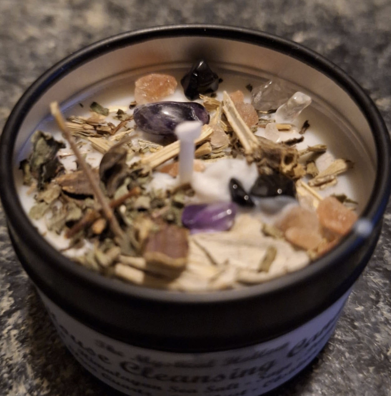 Cleansing Candle with Clear Quartz, Amethyst, Obsidian, Sage (2 oz Soy Candle)