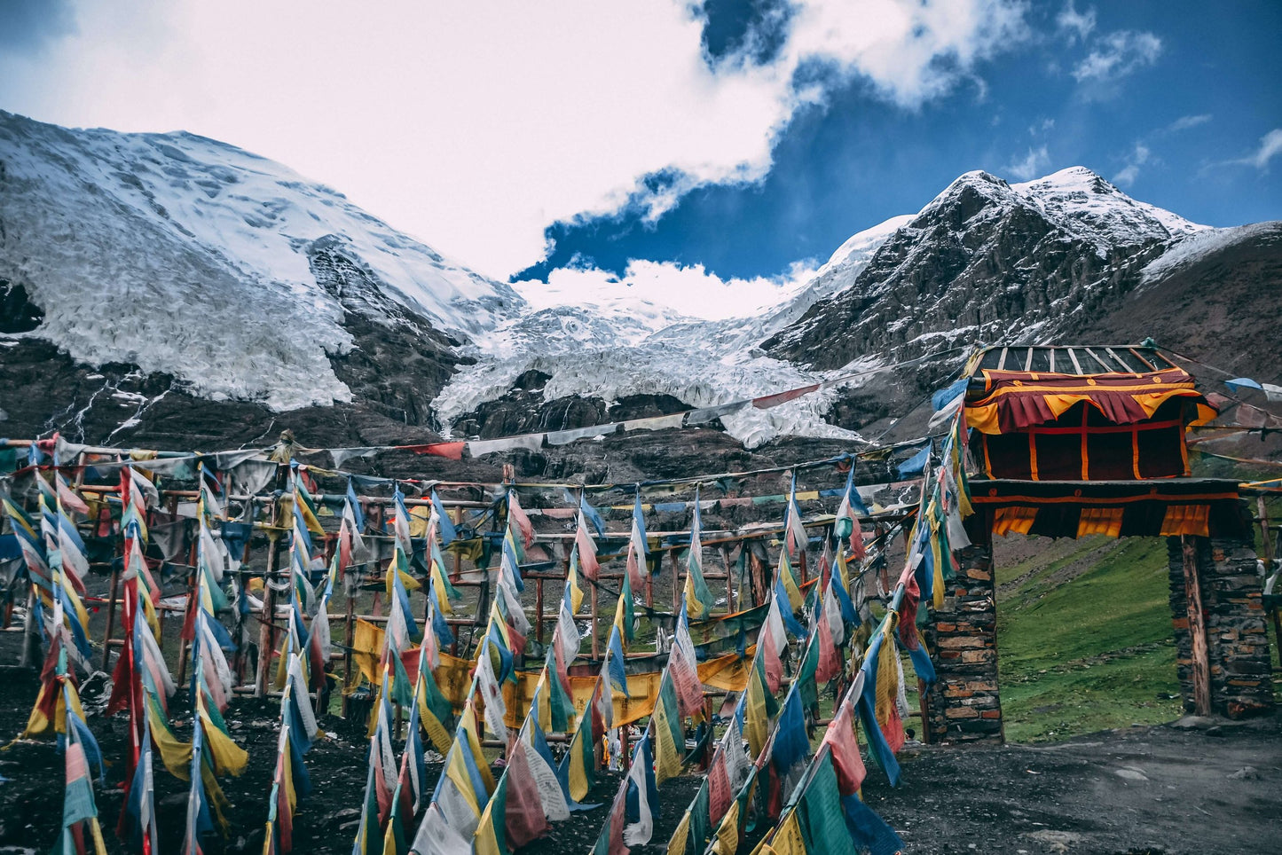 Tibetan Prayer Flags (5 Elements, 20 Flags)