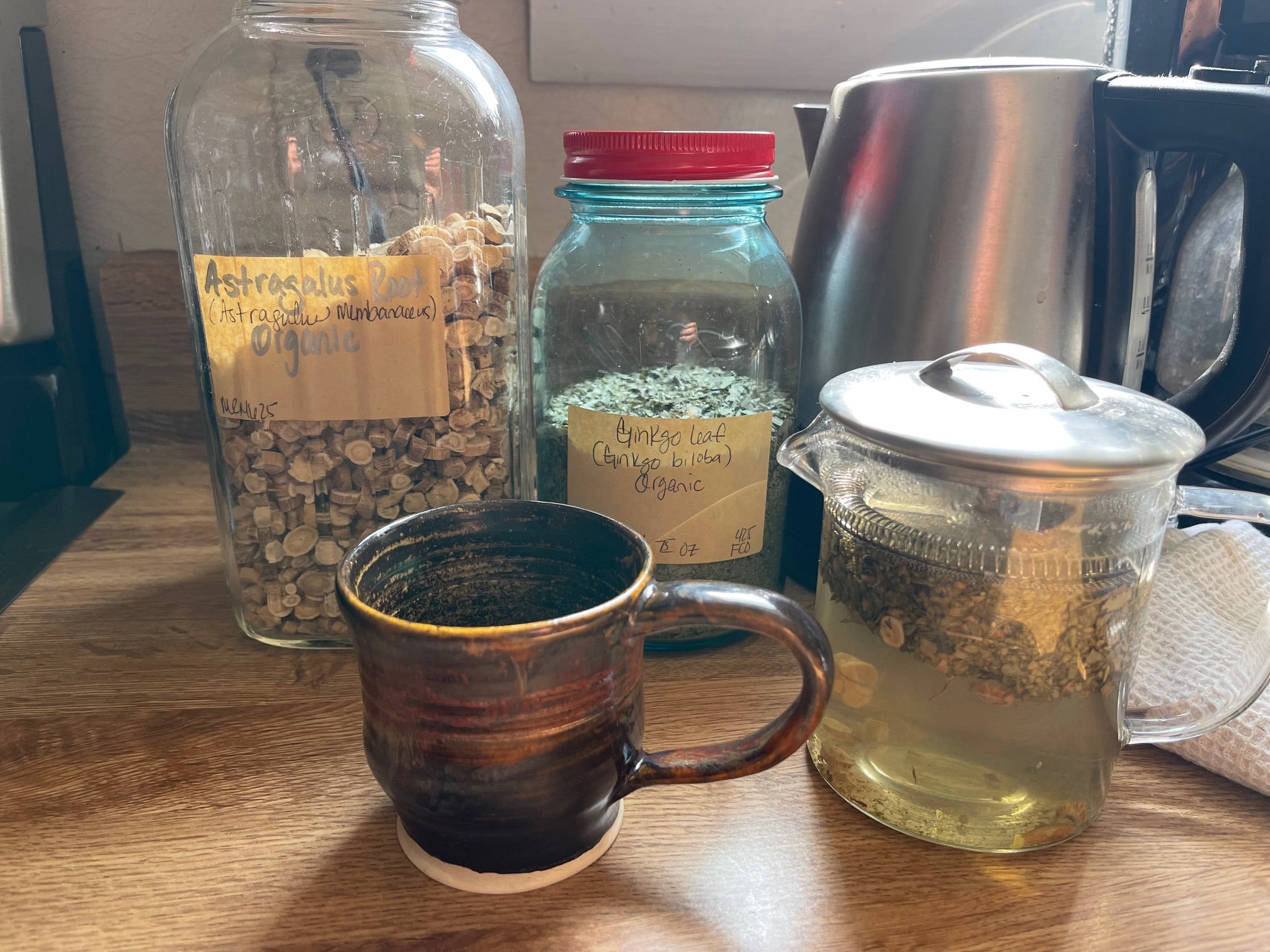 Two botanicals revered for their immune-boosting, circulatory, & cognitive-enhancing properties