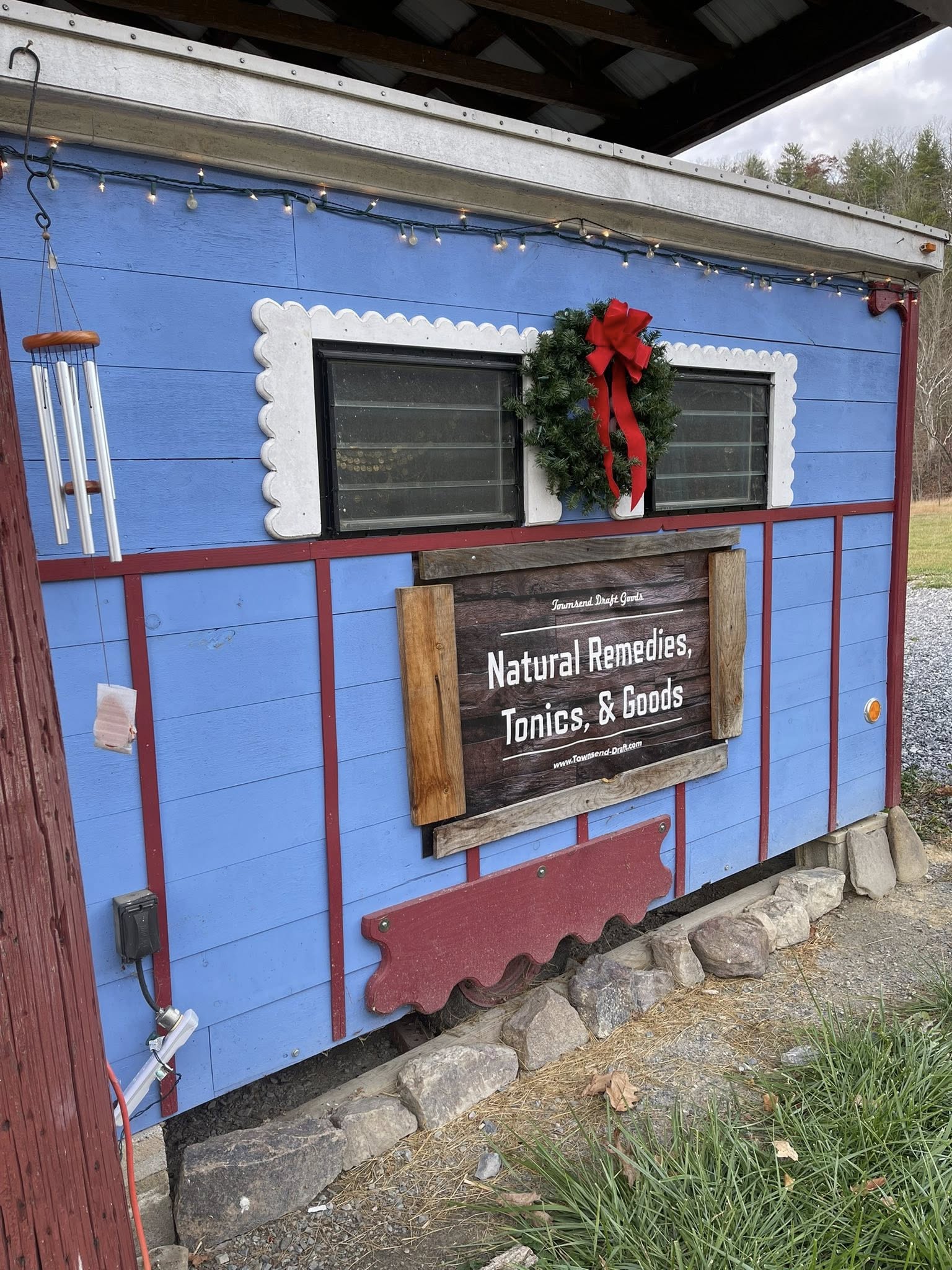 Shop Hours This Week! Open Thu - Sat 11-5 in the Barn! Plus @Blue Grass Christmas Bazaar on Saturday!