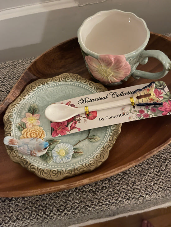 3-piece Tea Set from the Corner Ruby Botanical Collection - Spring Birds