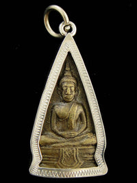 Buddha Pendant in Sacred Triangle